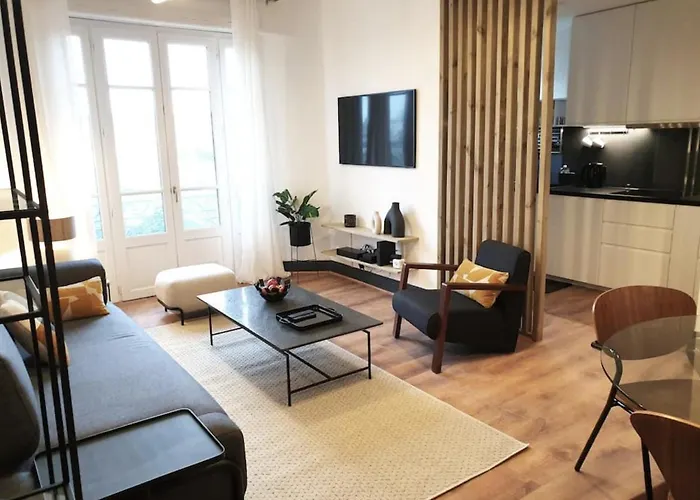 : Le 5e - Design Dans Un Ancien Palace Appartement Vichy