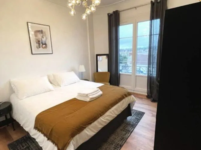 : Le 5e - Design Dans Un Ancien Palace